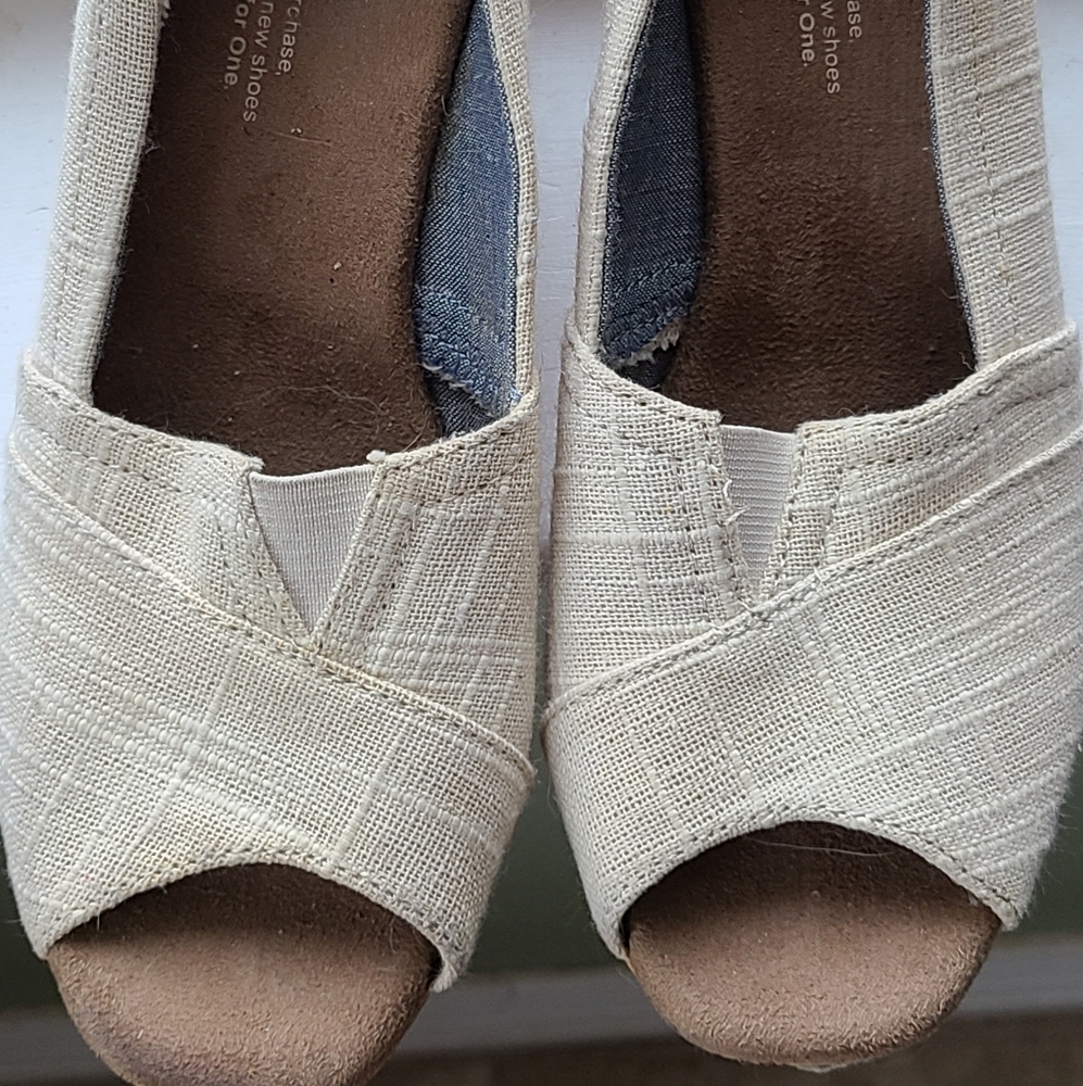 TOMS Classic Wedge Heel